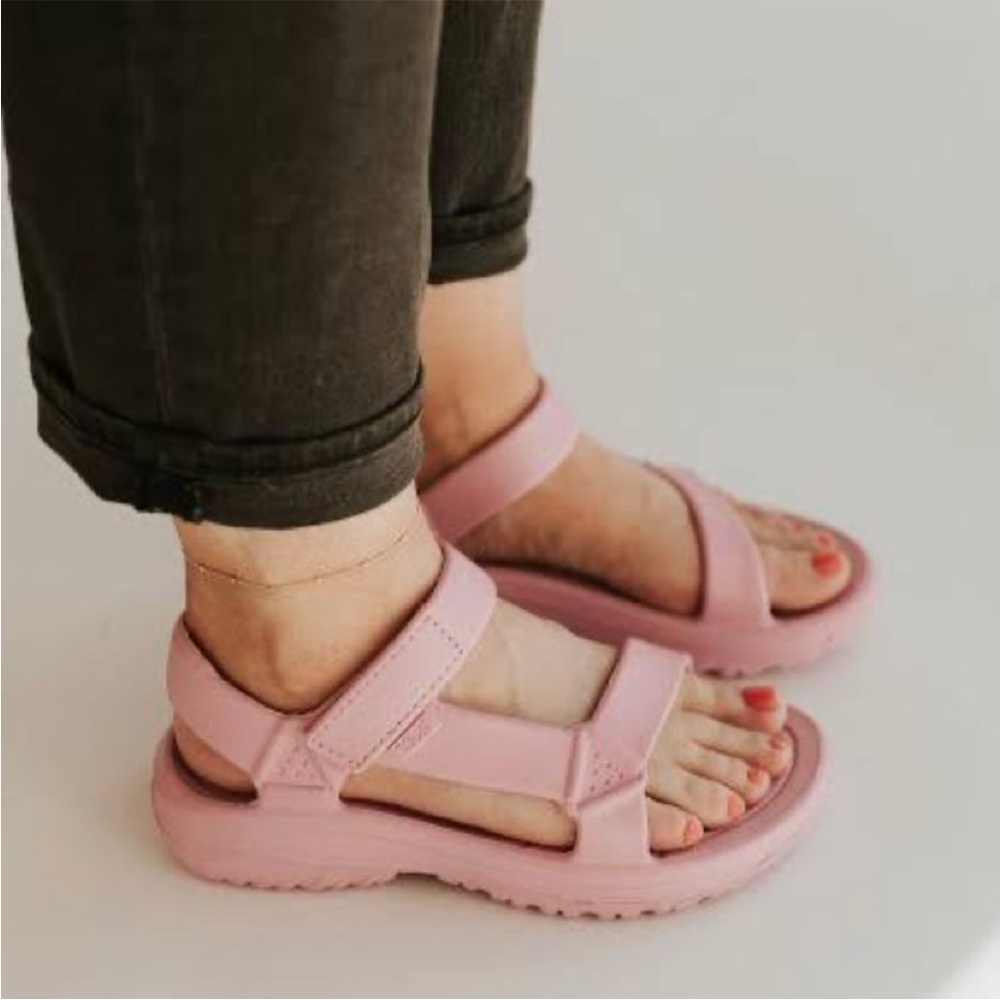 Teva Light Pink Hurricane Drift